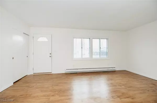 Lorain, OH 44055,1886 Homewood DR