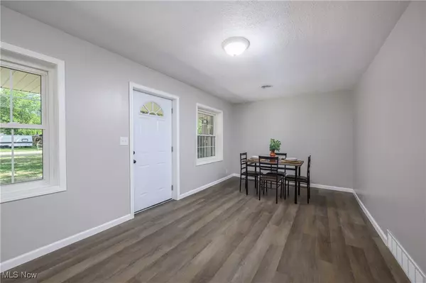 Norton, OH 44203,4636 Albert AVE