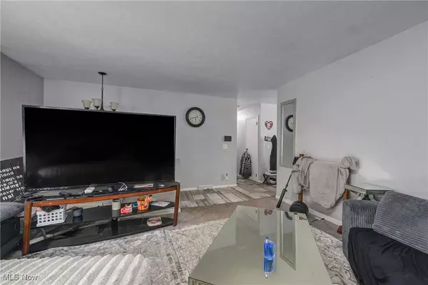 Lorain, OH 44052,2240 Jackson ST