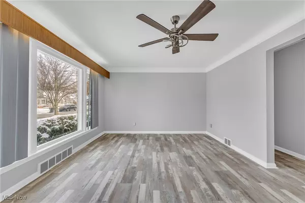 Euclid, OH 44123,24270 Glenforest RD