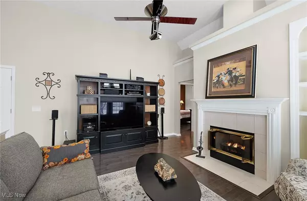 Westlake, OH 44145,2492 Crimson DR