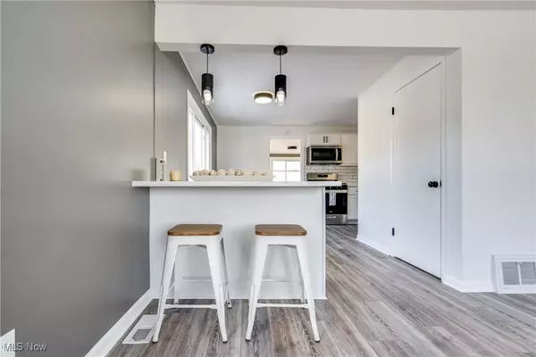 Canton, OH 44710,1102 Rockwood AVE SW