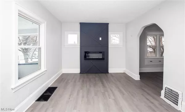 Akron, OH 44301,503 Palmetto AVE