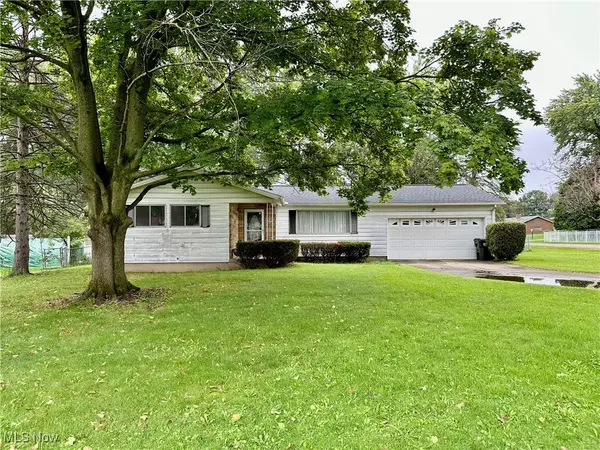 1370 W Vine ST, Alliance, OH 44601