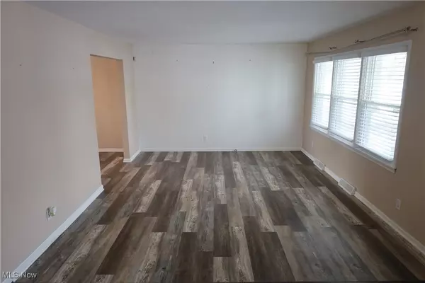 Fairlawn, OH 44333,309 Shiawassee AVE