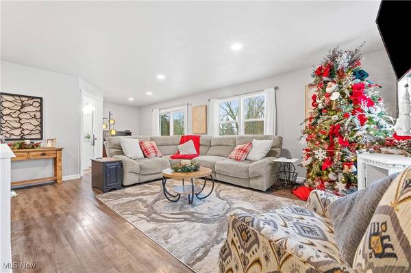 Doylestown, OH 44230,561 High ST