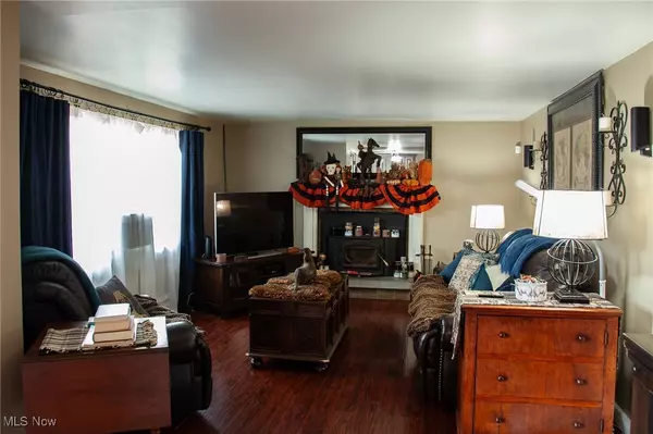 North Canton, OH 44720,8304 Sharon AVE NW