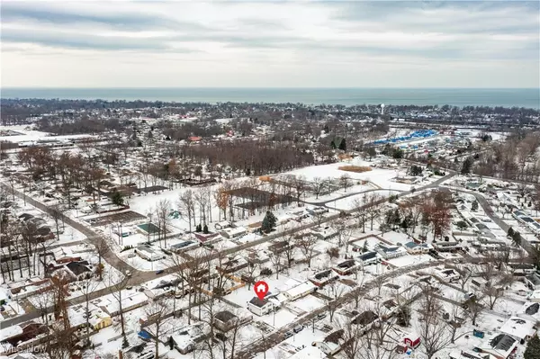 Vermilion, OH 44089,1328 Birchview DR