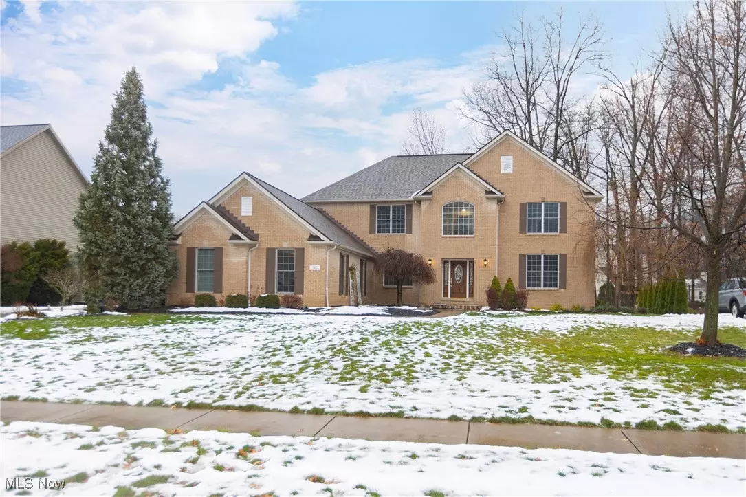 Avon Lake, OH 44012,383 Crestwood DR