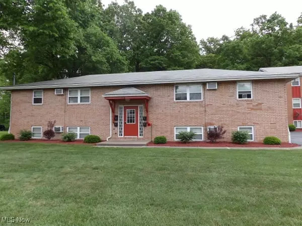 172 Kendall AVE #D, Campbell, OH 44405