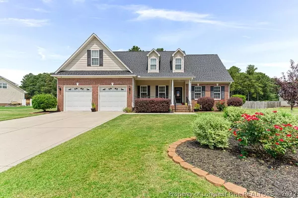 1731 Pristine LN, Hope Mills, NC 28348