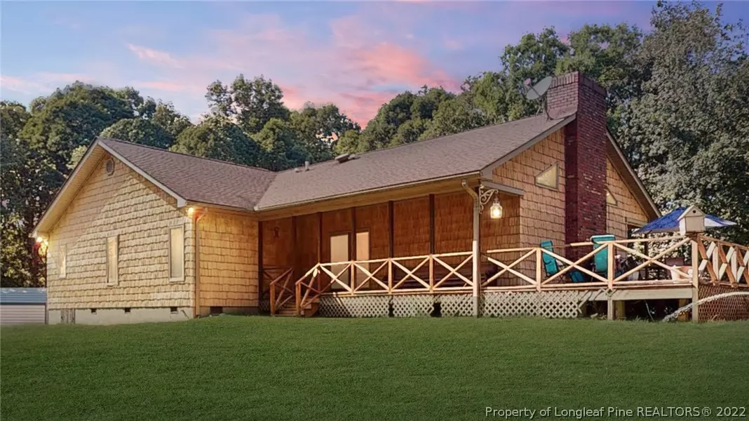 1765 Lakewood Falls RD, Goldston, NC 27252