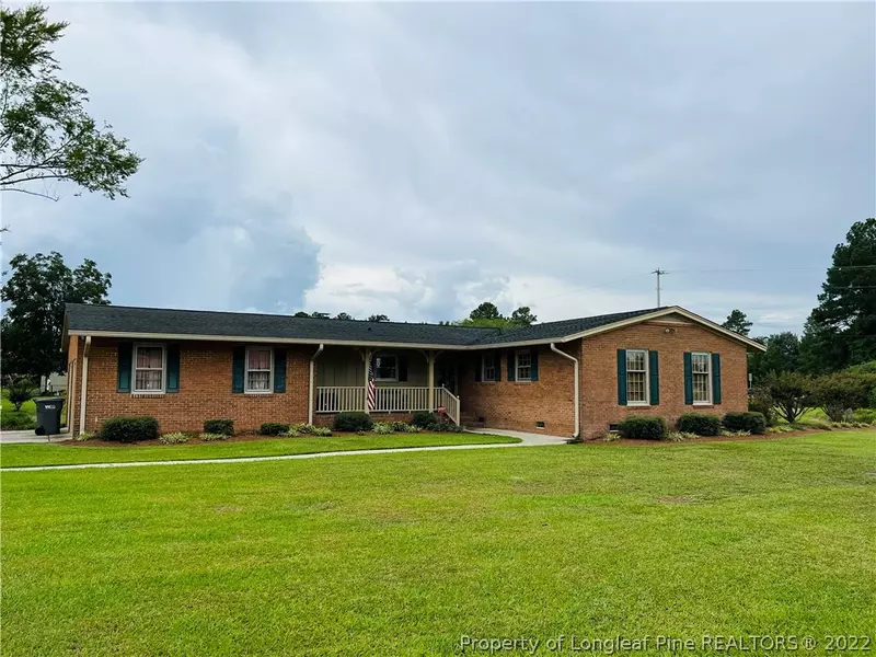 100 Arbor LN, Lumberton, NC 28360