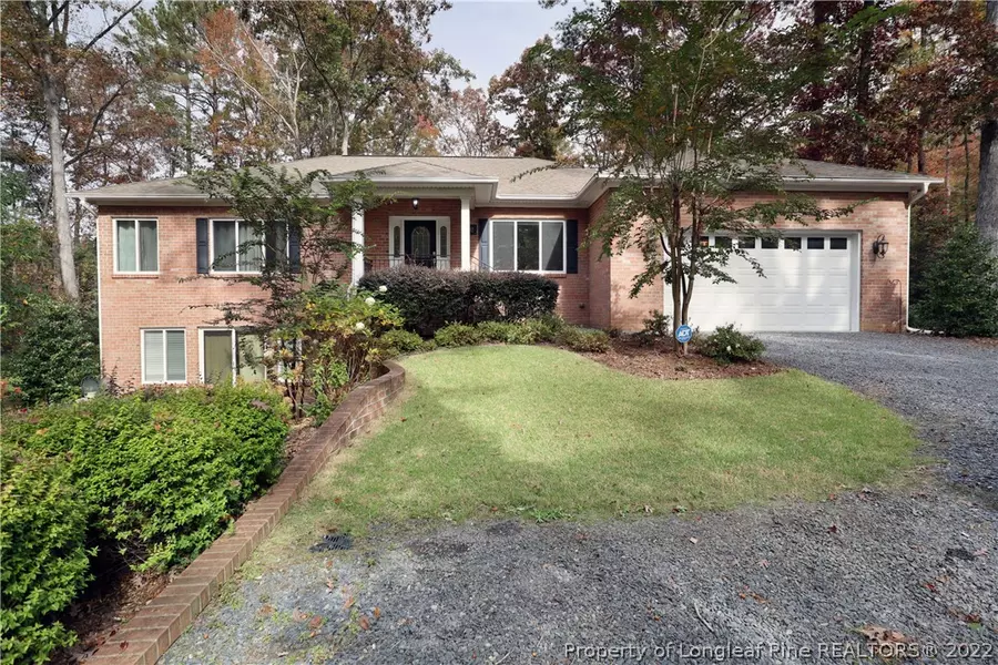 202 Lakeview DR, Whispering Pines, NC 28327