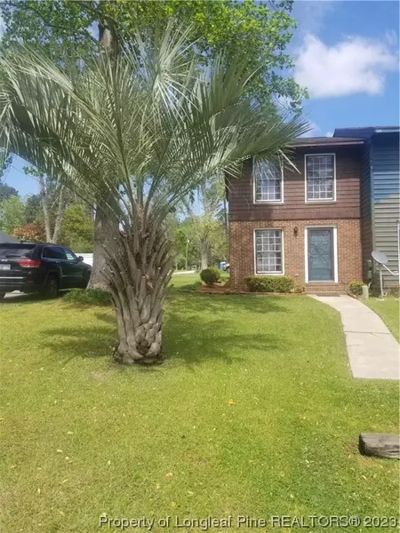 200 Lakeshore DR #A, Lake Waccamaw, NC 28450