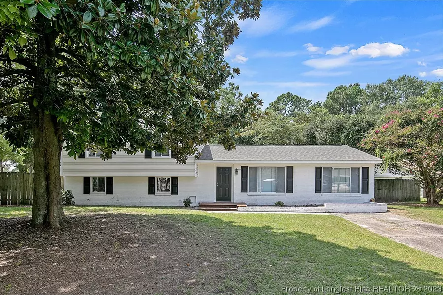 1802 Wendover DR, Fayetteville, NC 28304