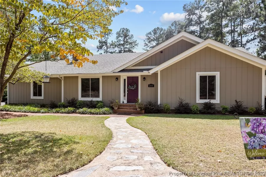 261 Foxfire RD, Aberdeen, NC 28315