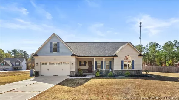 125 Cypress DR, Spring Lake, NC 28390