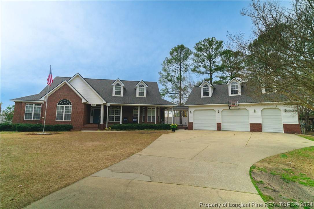 2767 Gobbler LN, Eastover, NC 28312