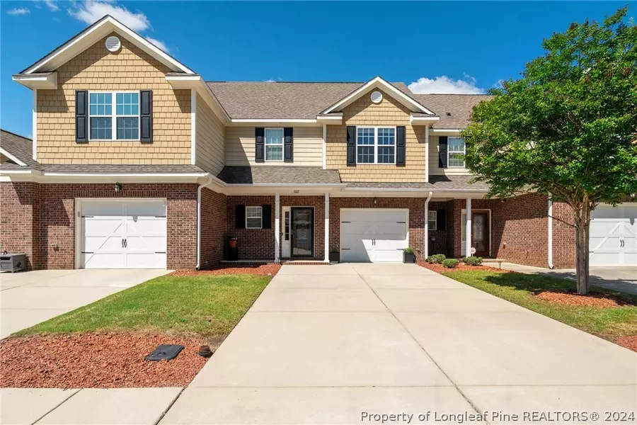 1122 Braybrooke PL, Fayetteville, NC 28314