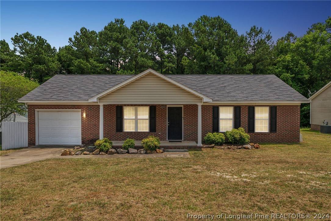 2033 Ashton RD, Fayetteville, NC 28304