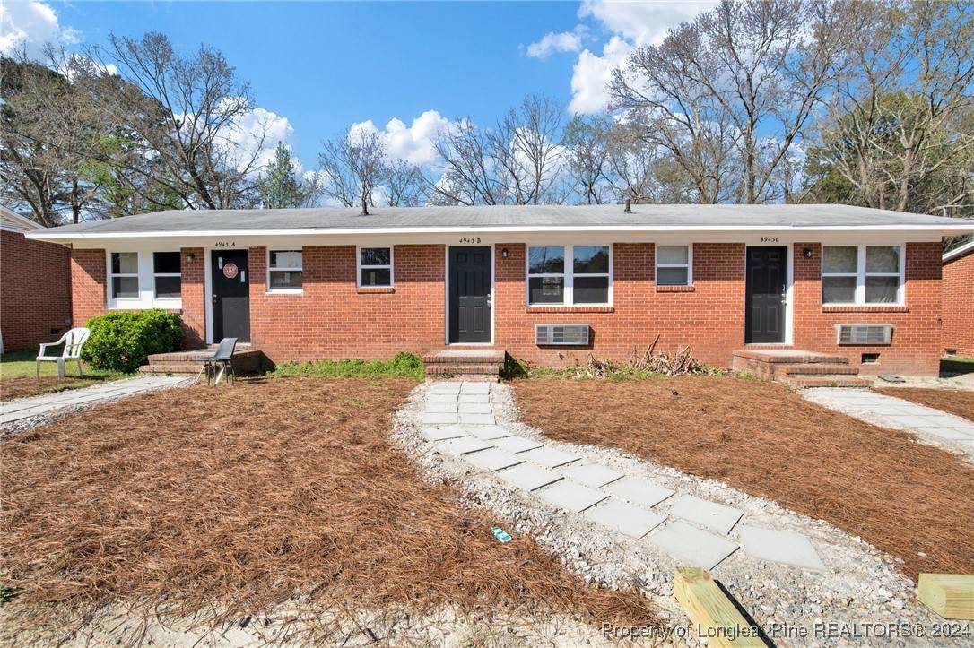 4943 Fieldcrest DR, Fayetteville, NC 28303