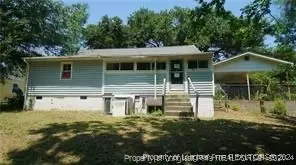 613 Mcnair AVE, Laurinburg, NC 28352
