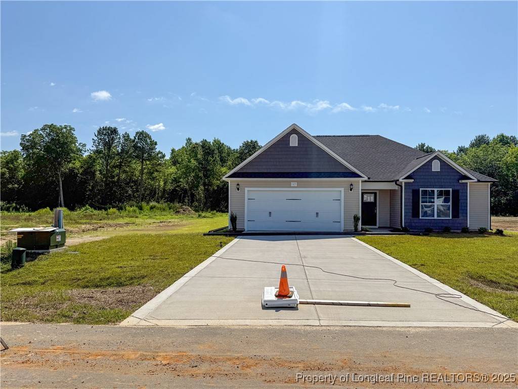 167 Guard LN, Parkton, NC 28371