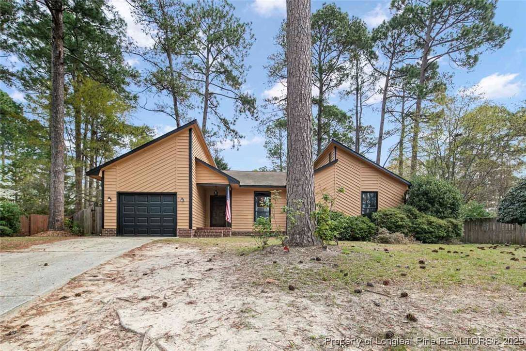 5700 Paradise CT, Fayetteville, NC 28314