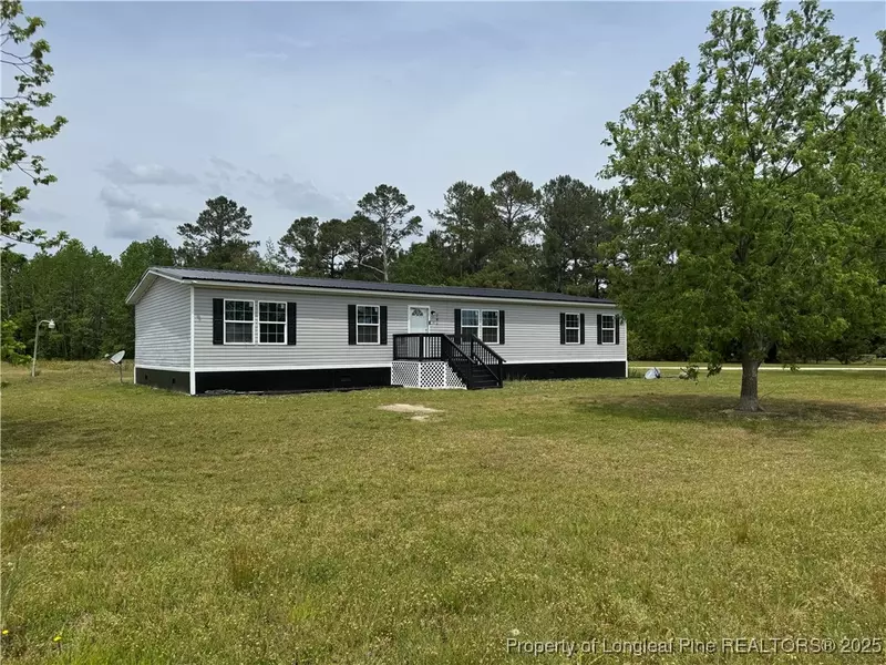 744 JR RD, Maxton, NC 28364