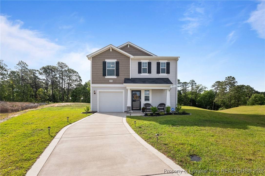 905 Sapphire Stone LN, Hope Mills, NC 28348