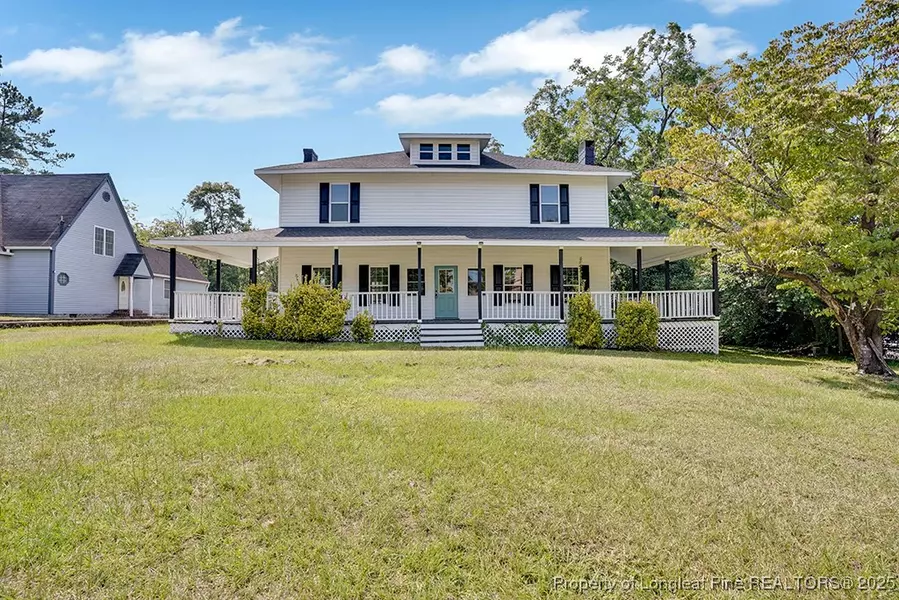 201 N College ST, Red Springs, NC 28377