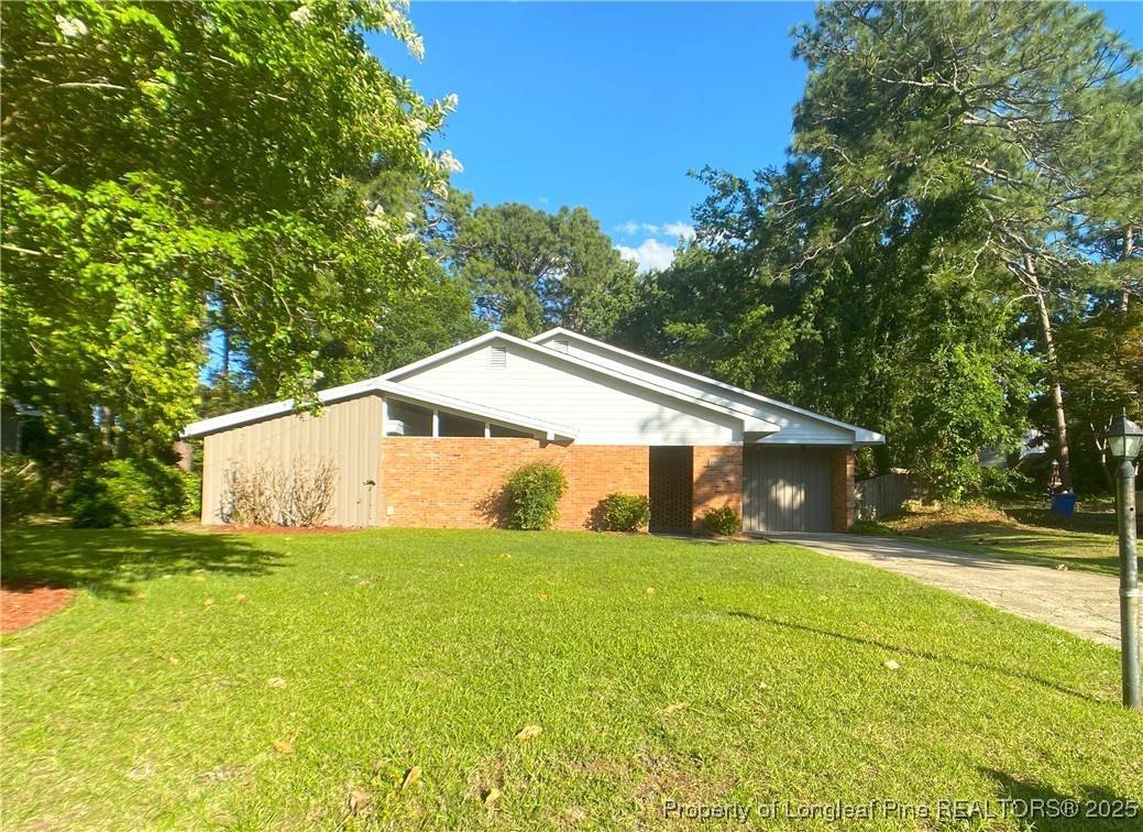 2621 Elmhurst DR, Fayetteville, NC 28304