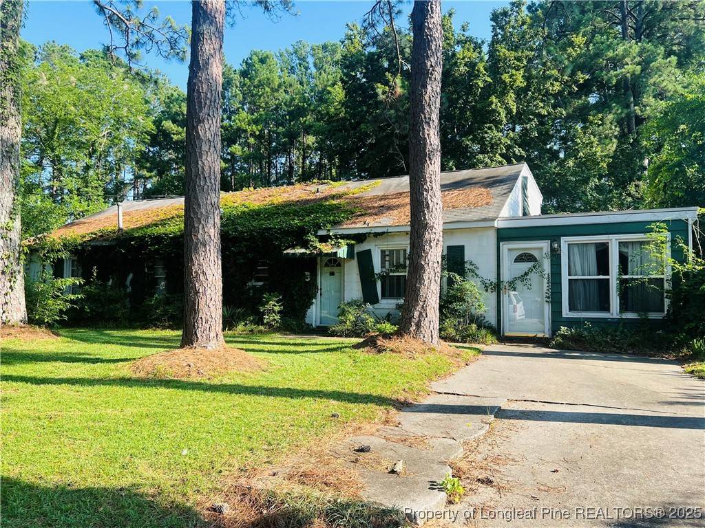 801 E 13th ST, Lumberton, NC 28358