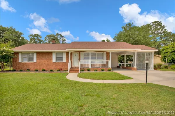 1302 Carthage RD, Lumberton, NC 28358