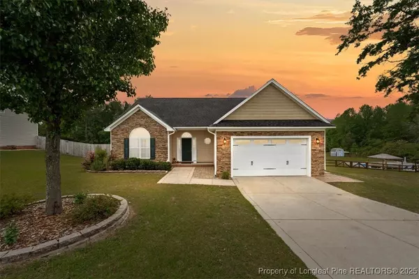 153 home stretch LN, Raeford, NC 28376