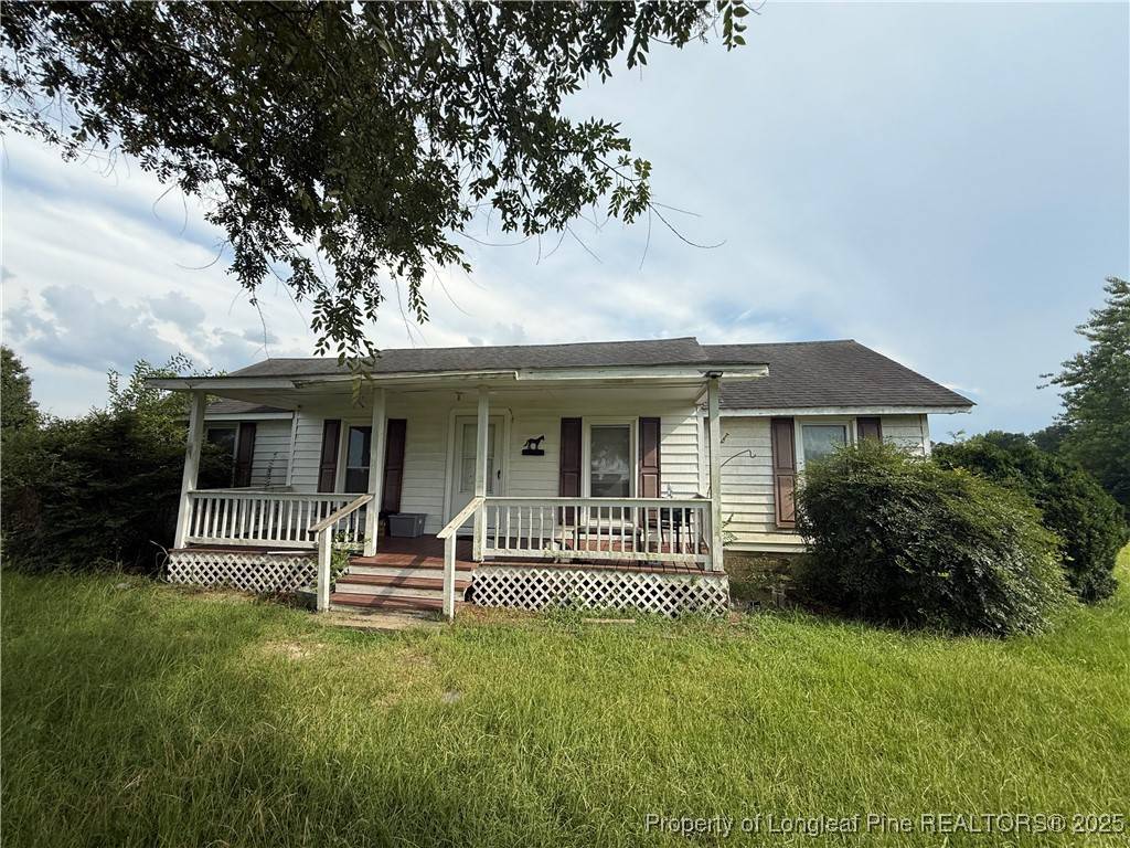 2302 Odom RD, Hope Mills, NC 28348