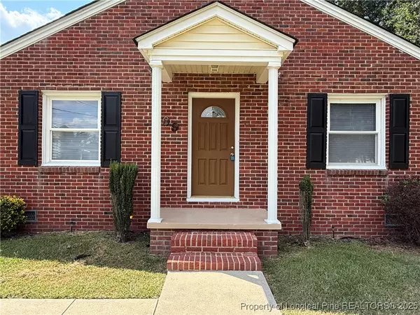 Raeford, NC 28376,109 N Dickson ST