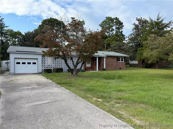 3610 Golfview DR, Hope Mills, NC 28348