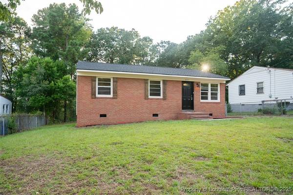 817 Isley ST, Fayetteville, NC 28305