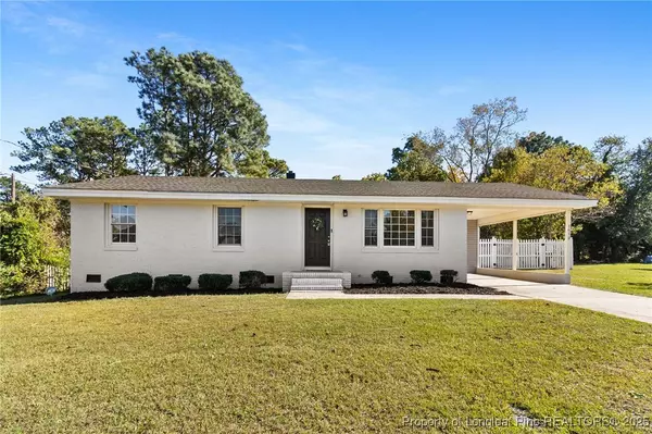 1612 Crescent DR, Spring Lake, NC 28390