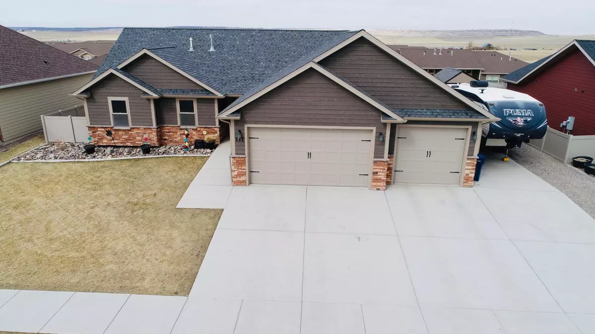 Great Falls, MT 59404,117 40th AVE NE