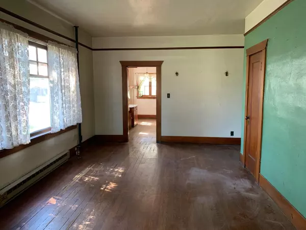 Troy, MT 59935,122 E Kootenai AVE