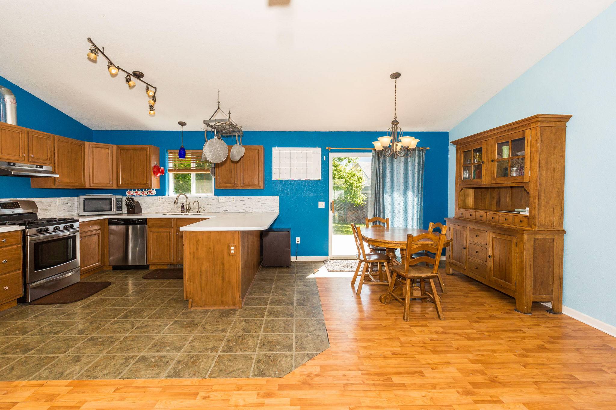 Columbia Falls, MT 59912,1901 11th AVE W