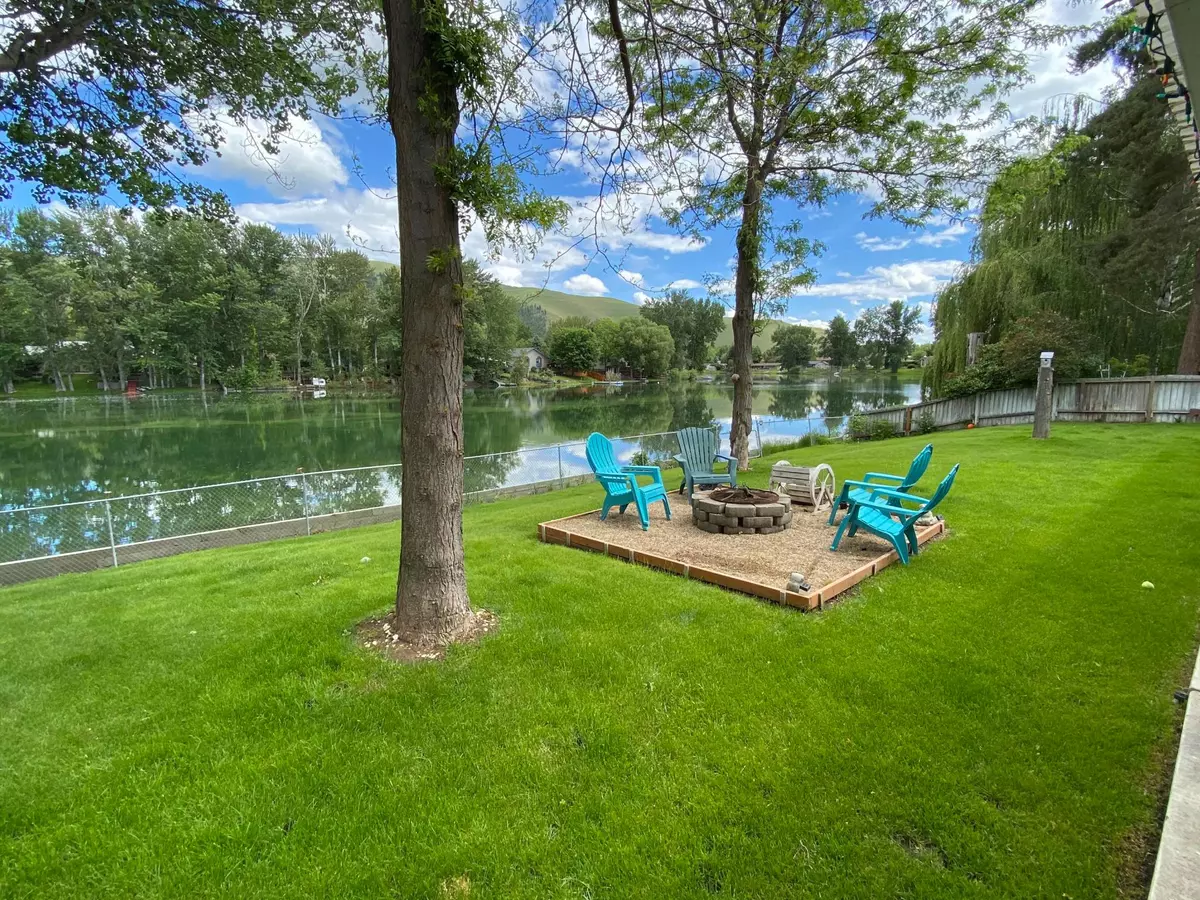 Lolo, MT 59847,1004 Lakeside DR