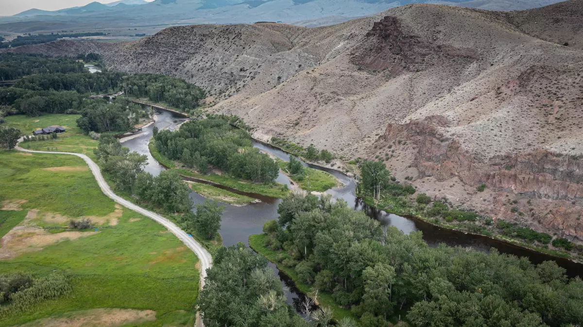 Melrose, MT 59743,A Big Hole River Retreat