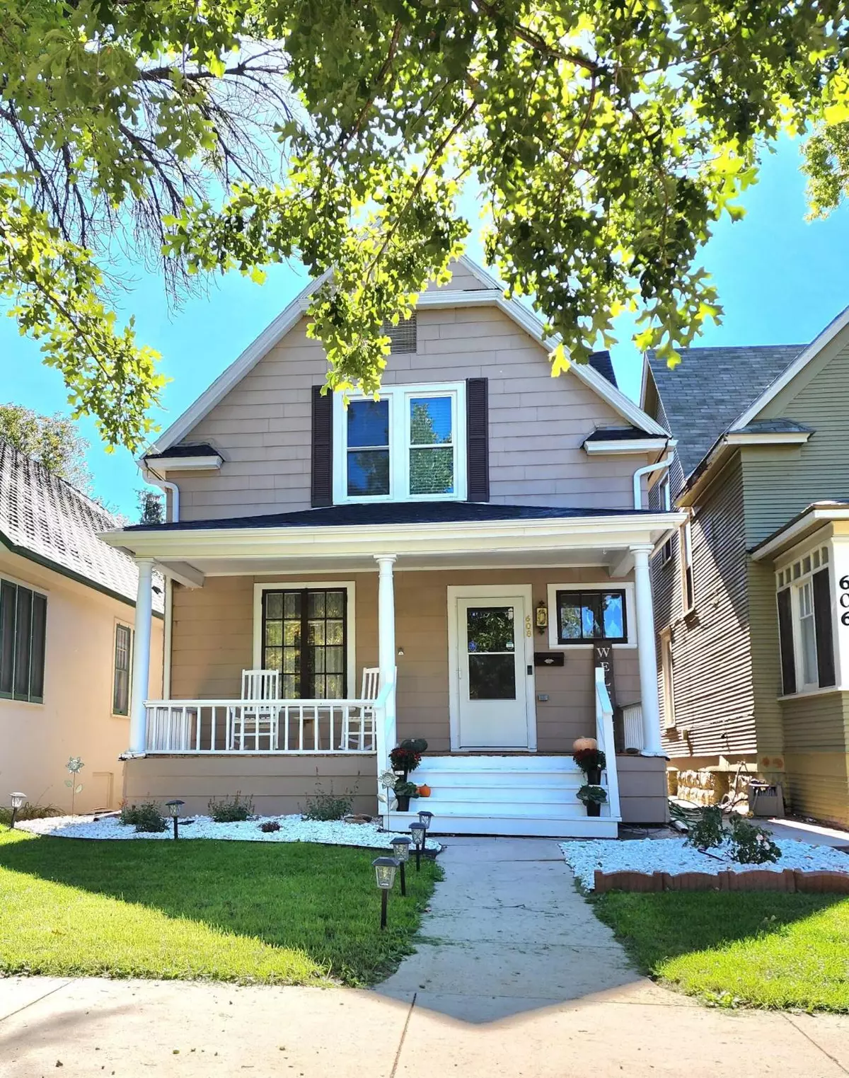 Great Falls, MT 59401,608 4th AVE N