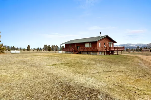 Victor, MT 59875,2752 Whites LN