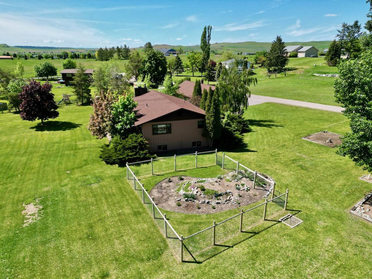 Polson, MT 59860,33724 West Shore DR