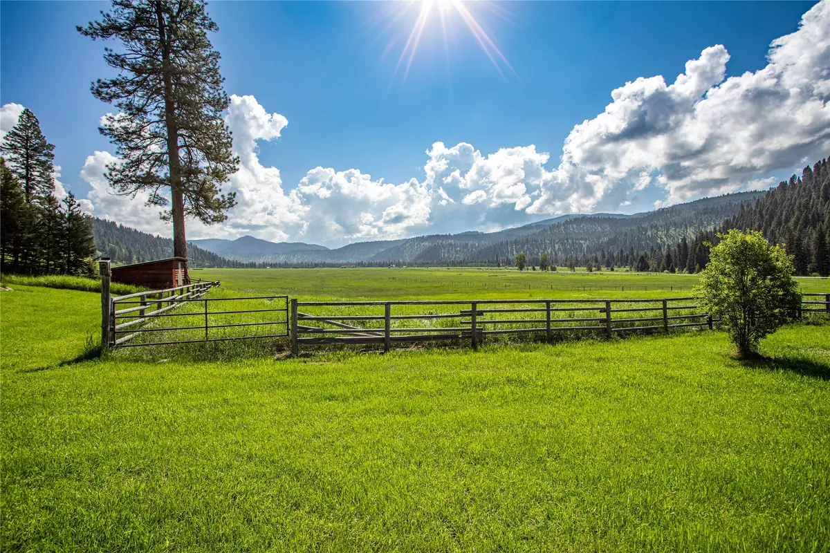 Sula, MT 59871,2546 E Fork RD